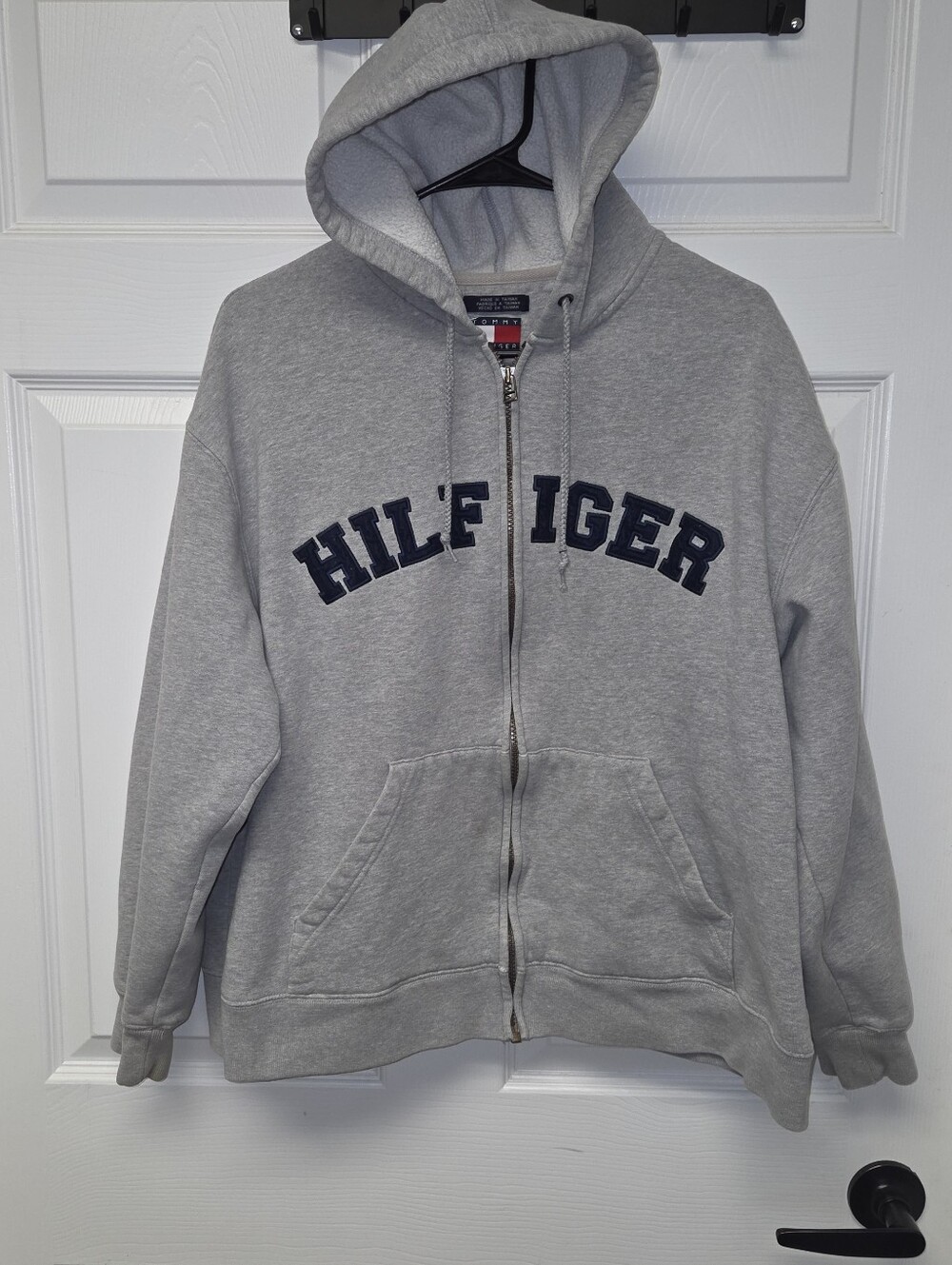 Vintage Y2K Tommy Hilfiger size Large zip-up hoodie